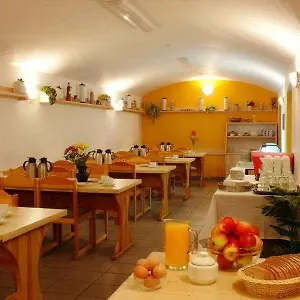 https://kafka.praguehotelsweb.com