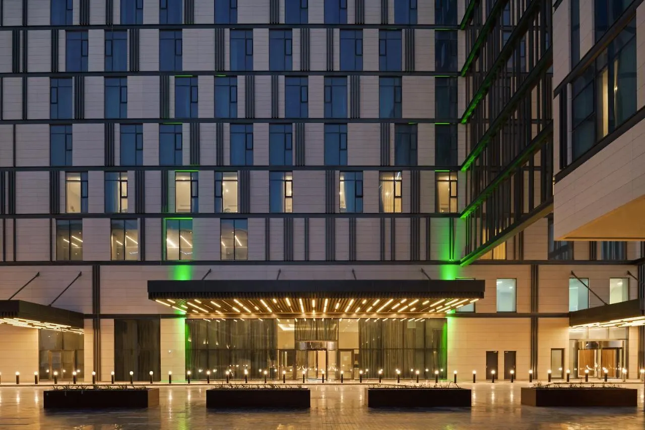 Holiday Inn Dubai Al-Maktoum Airport By Ihg Hotel